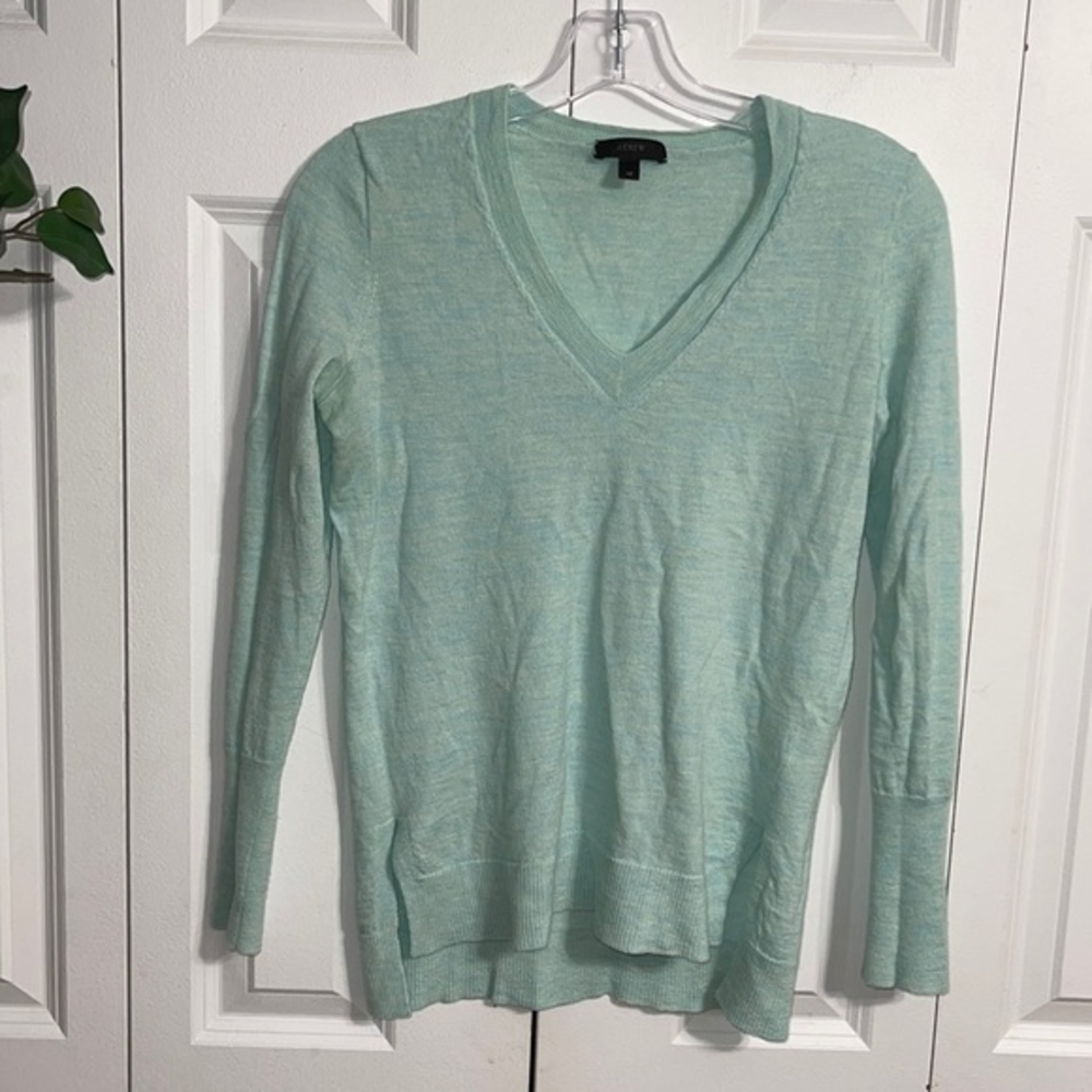 J.Crew XS V-Neck Sweater Women Mint Green Good 100% Merino Wool Long Sleeve Slit